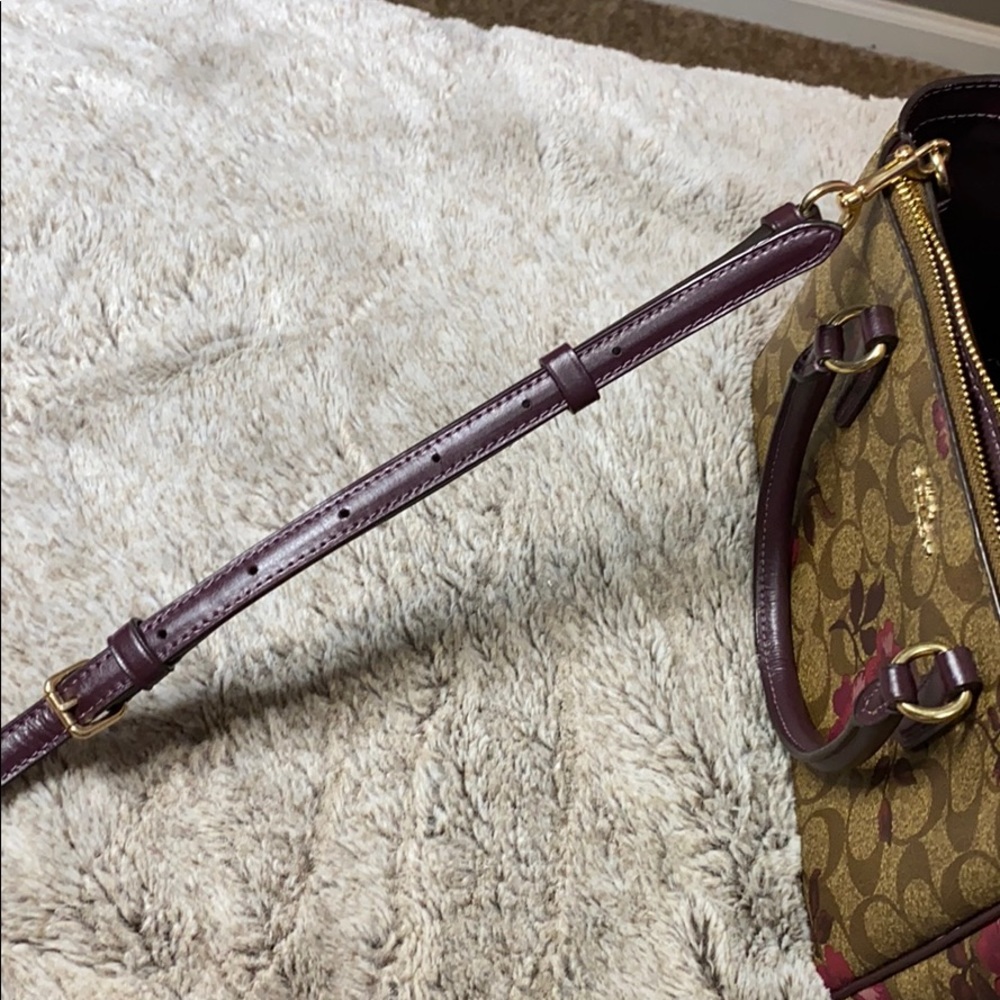 🌹SOLD 🌹 Authentic Coach mini - Picture 5 of 5